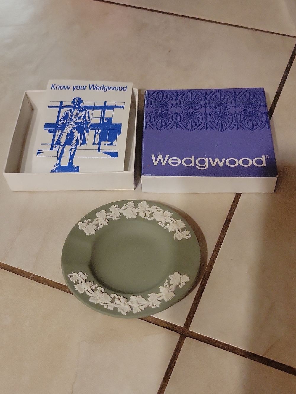 Vintage Wedgwood Jasperware Olive Green Ashtray With Box & Paperwork